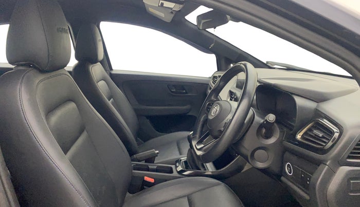 2022 Tata ALTROZ XZ PLUS PETROL DARK EDITION, Petrol, Manual, 63,714 km, Right Side Front Door Cabin