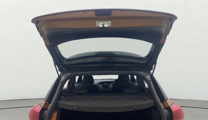 2018 Hyundai i20 Active 1.2 SX DUAL TONE, Petrol, Manual, 44,751 km, Boot Door Open