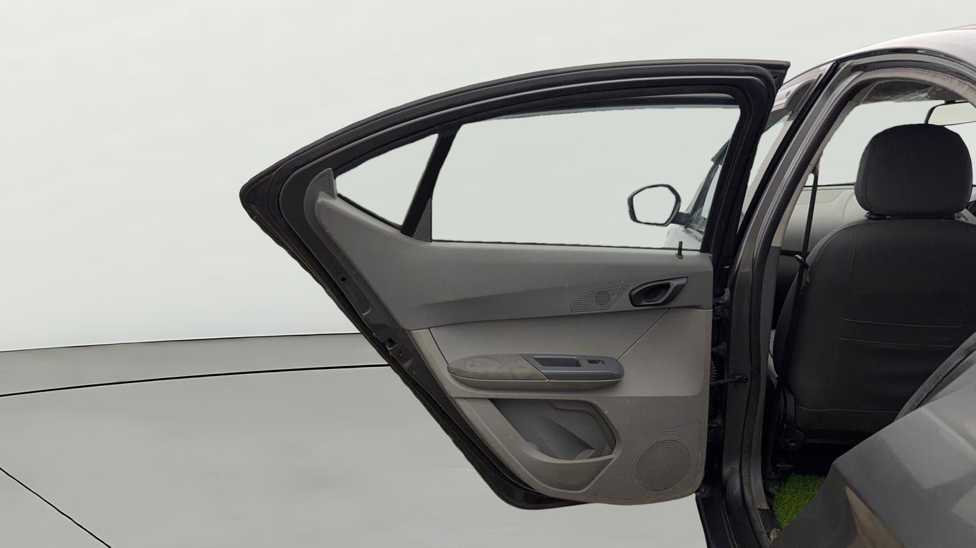 2022 Tata TIGOR XZ CNG, CNG, Manual, 78,340 km, LHS Rear Door