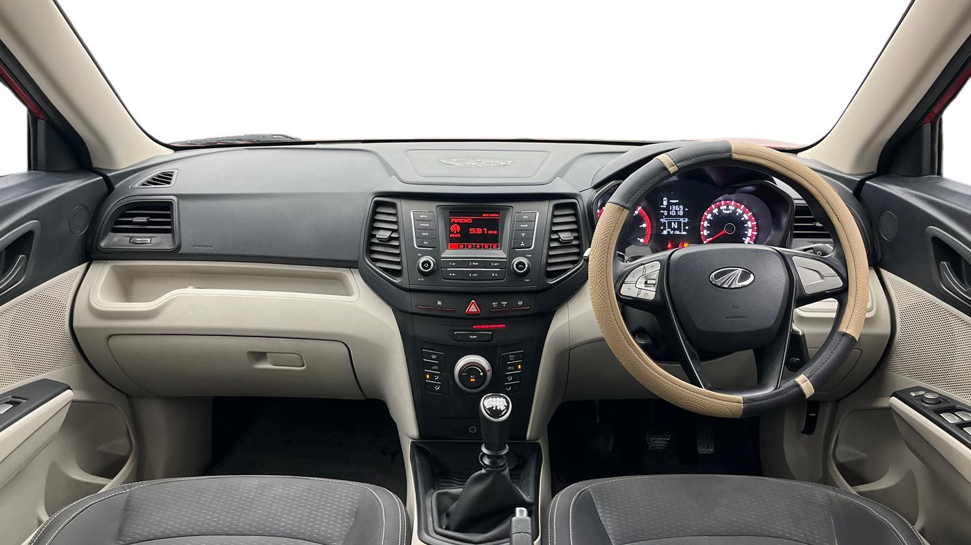 2022 Mahindra XUV300 W6 1.5 Diesel, Diesel, Manual, 72,136 km, Dashboard