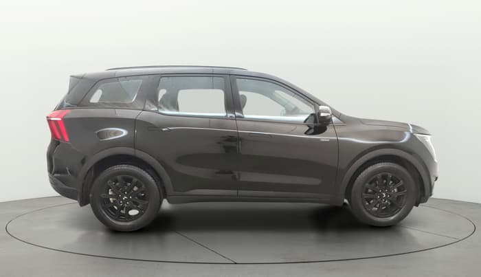 2025 Mahindra XUV700 AX 7 D MT 7 STR, Diesel, Manual, 9,461 km, Right Side View