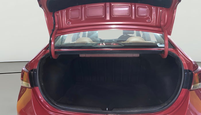 2018 Hyundai Verna 1.6 CRDI SX + AT, Diesel, Automatic, 95,998 km, Boot Open Zoomed View