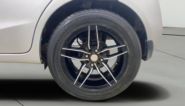 2014 Honda Brio VX MT, Petrol, Manual, 62,395 km, Left Rear Wheel