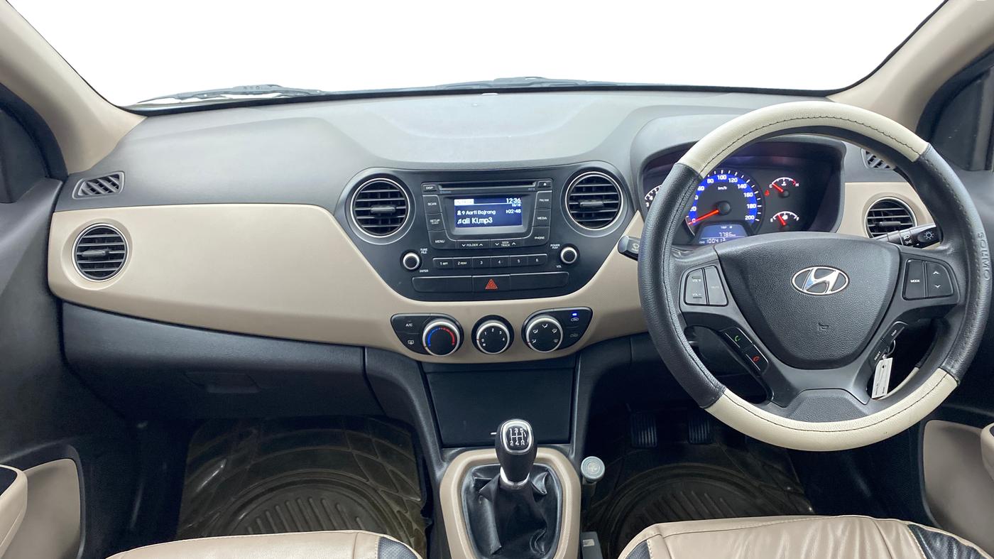2015 Hyundai Xcent S 1.2, Petrol, Manual, 1,00,412 km, Dashboard
