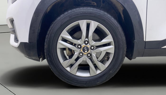 2020 KIA SELTOS HTX 1.5 PETROL, Petrol, Manual, 1,03,939 km, Left Front Wheel