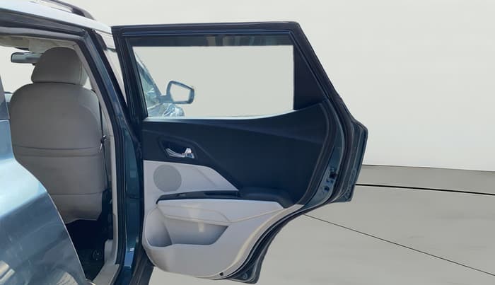2021 Mahindra XUV300 W8 1.2 PETROL, Petrol, Manual, 58,969 km, RHS Rear Door