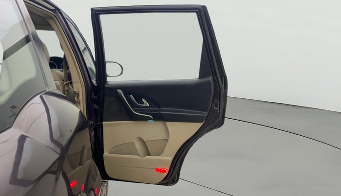 2017 Mahindra XUV500 W10 AT, Diesel, Automatic, 90,254 km, RHS Rear Door