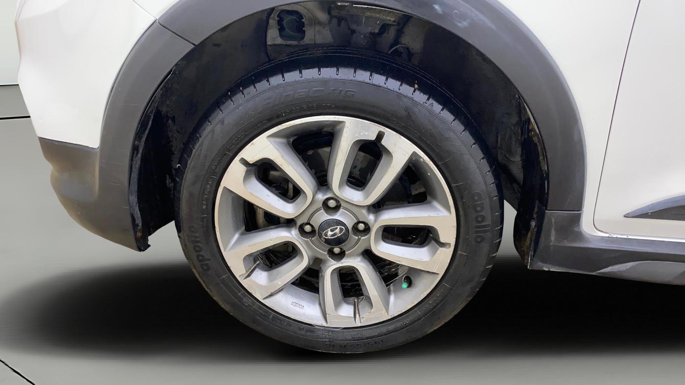 2015 Hyundai i20 Active 1.2 S, Petrol, Manual, 86,062 km, Left Front Wheel