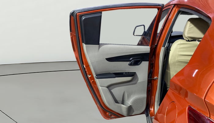 2016 Mahindra Kuv100 K4 D 6 STR, Diesel, Manual, 75,265 km, LHS Rear Door