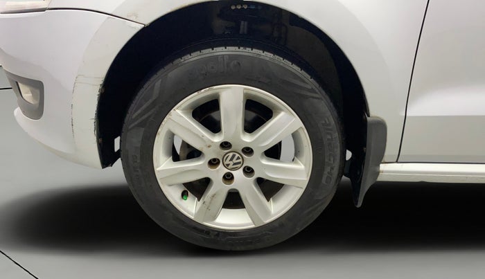 2012 Volkswagen Polo HIGHLINE DIESEL, Diesel, Manual, 1,28,671 km, Left Front Wheel