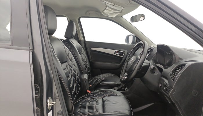2020 Maruti Vitara Brezza ZXI AT SHVS, Petrol, Automatic, 53,042 km, Right Side Front Door Cabin