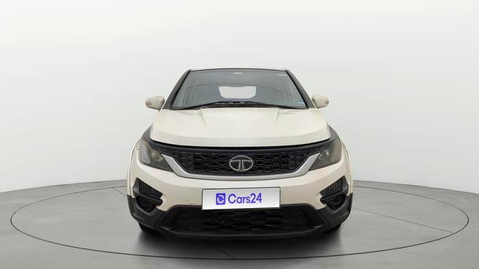 2017 Tata Hexa XE 4X2 7 STR, Diesel, Manual, 1,11,584 km, Front
