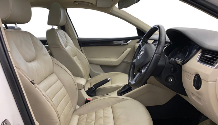 2014 Skoda Octavia ELEGANCE 1.8 TSI AT, Petrol, Automatic, 56,359 km, Right Side Front Door Cabin