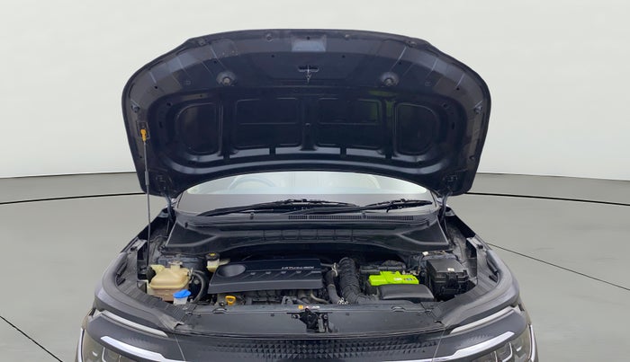 2022 KIA CARENS LUXURY PLUS 1.4 PETROL 7 STR, Petrol, Manual, 30,236 km, Open Bonet