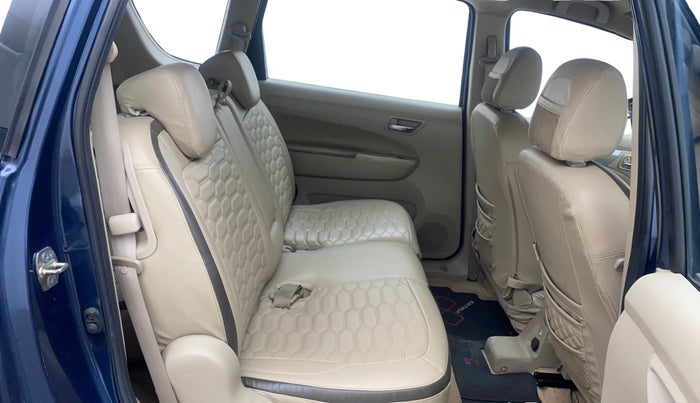 2018 Maruti Ertiga ZXI, Petrol, Manual, 67,388 km, Right Side Rear Door Cabin