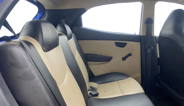 2015 Hyundai Eon ERA +, Petrol, Manual, 33,268 km, Right Side Rear Door Cabin