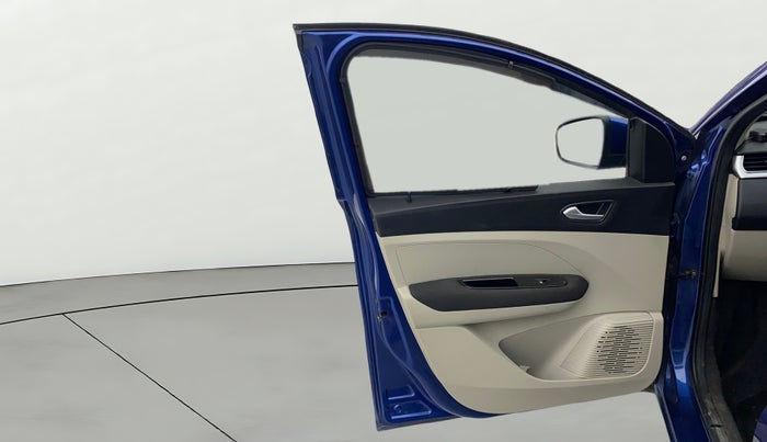 2019 Renault TRIBER RXZ, Petrol, Manual, 30,870 km, LHS Front Door