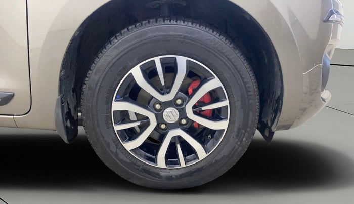 2021 Maruti Swift VXI, Petrol, Manual, 54,128 km, Right Front Wheel