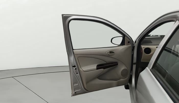 2015 Toyota Etios Liva GD, Diesel, Manual, 1,30,548 km, LHS Front Door