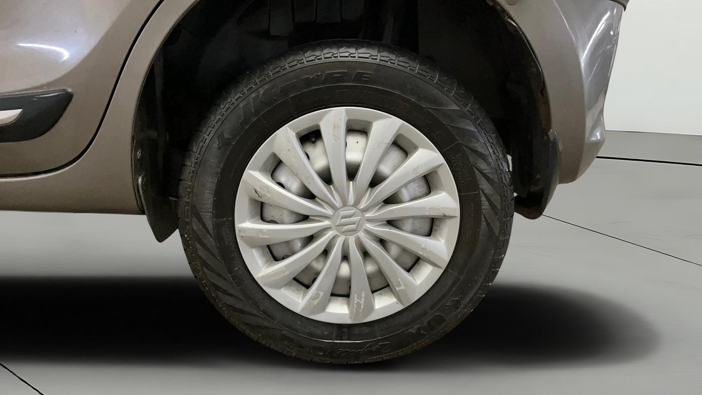 2023 Maruti Swift LXI, Petrol, Manual, 29,593 km, Left Rear Wheel