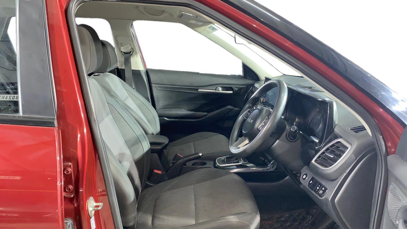 2022 KIA SELTOS HTK PLUS AT 1.5 DIESEL, Diesel, Automatic, 68,649 km, Right Side Front Door Cabin