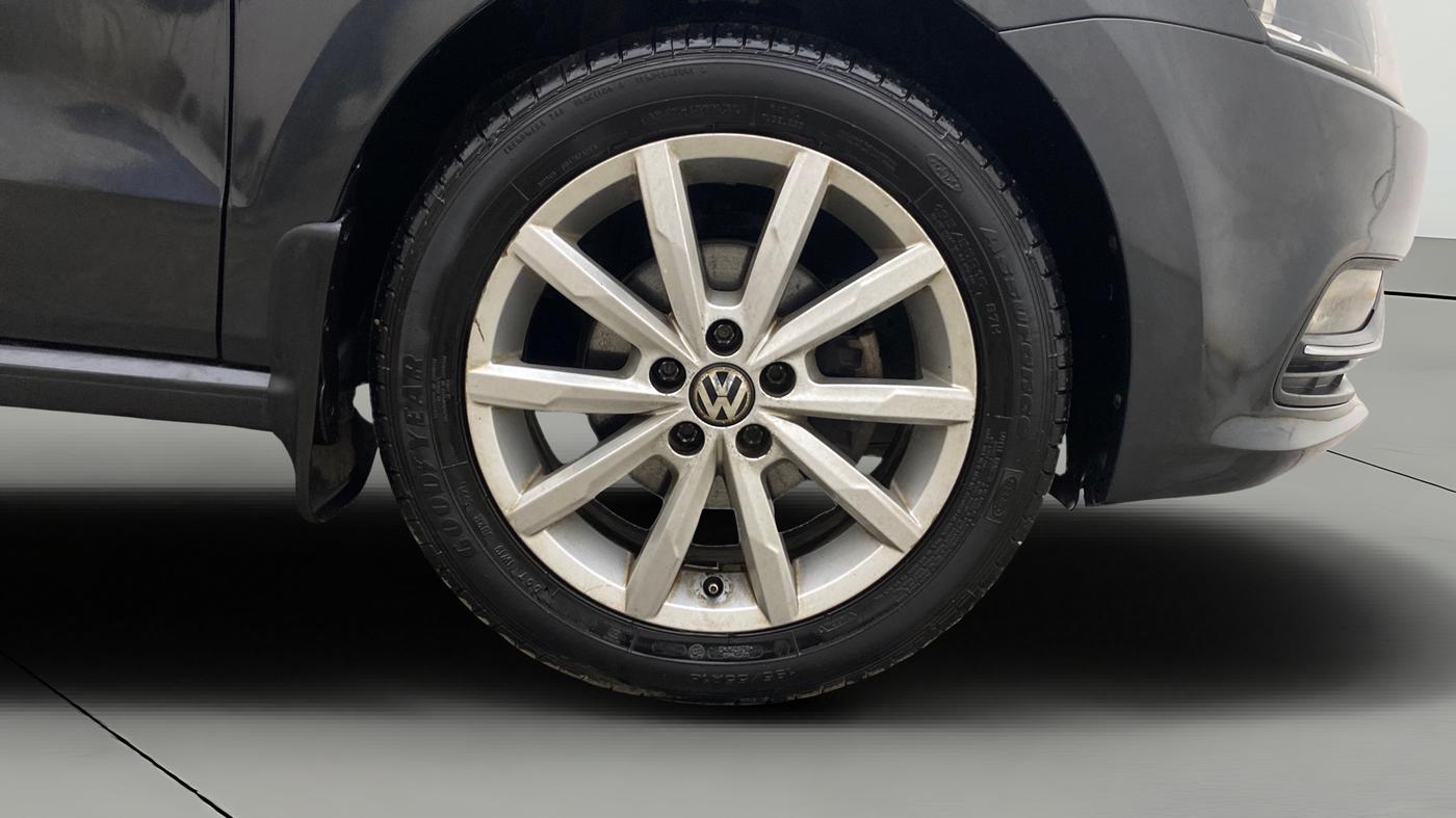 2017 Volkswagen Polo GT TSI AT, Petrol, Automatic, 57,634 km, Right Front Wheel