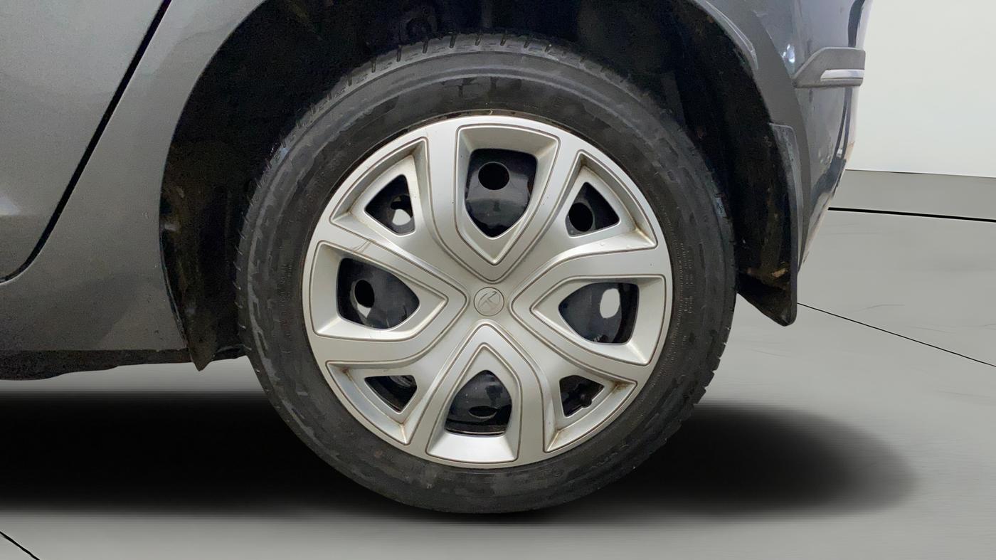 2024 Tata ALTROZ XM PLUS PETROL, Petrol, Manual, 42,134 km, Left Rear Wheel
