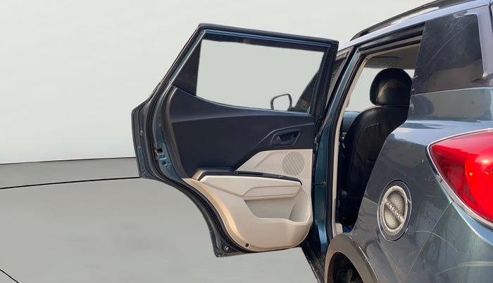 2019 Mahindra XUV300 W6 1.2 PETROL, Petrol, Manual, 22,251 km, LHS Rear Door