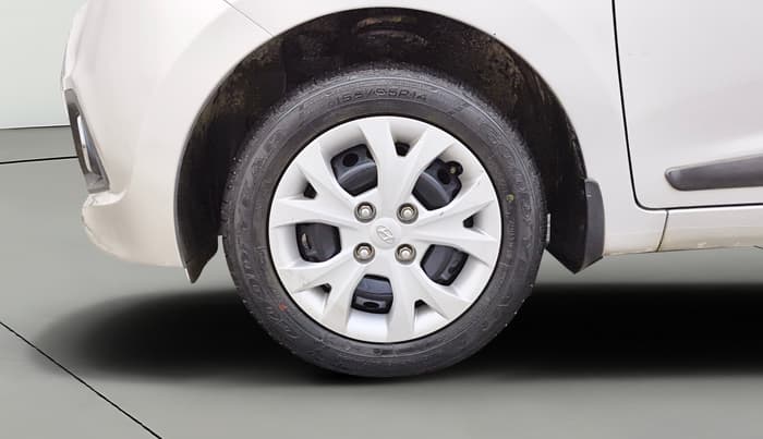 2015 Hyundai Grand i10 SPORTZ 1.2 KAPPA VTVT, Petrol, Manual, 23,209 km, Left Front Wheel