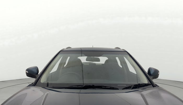 2021 Mahindra XUV300 W8 1.2 PETROL, Petrol, Manual, 20,674 km, Front Windshield