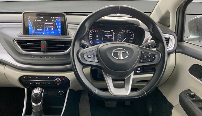 2023 Tata ALTROZ XZA, Petrol, Automatic, 8,733 km, Steering Wheel Close Up