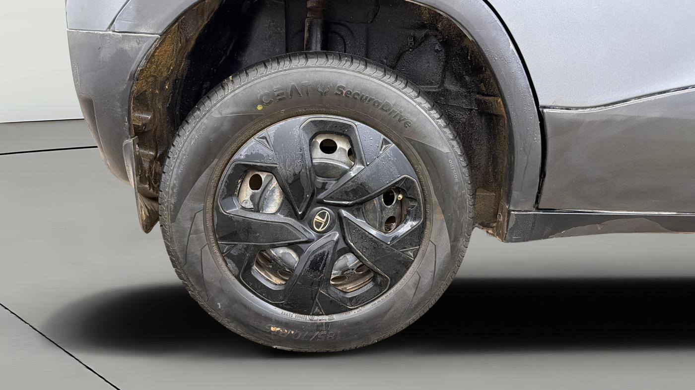 2022 Tata PUNCH ADVENTURE MT, Petrol, Manual, 86,142 km, Right Rear Wheel