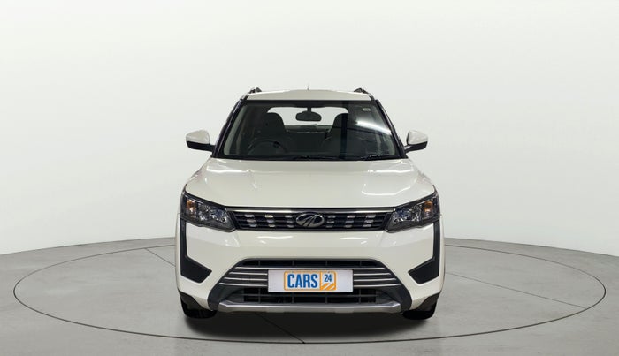 2022 Mahindra XUV300 W6 1.5 DIESEL AMT, Diesel, Automatic, 24,304 km, Front