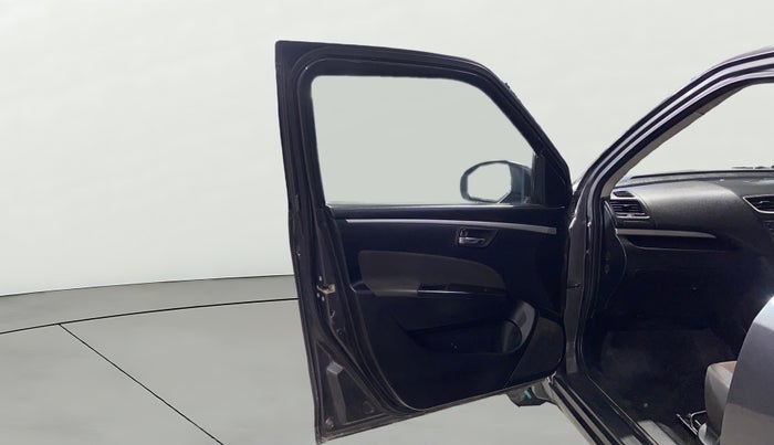 2016 Maruti Swift VXI, Petrol, Manual, 95,146 km, LHS Front Door