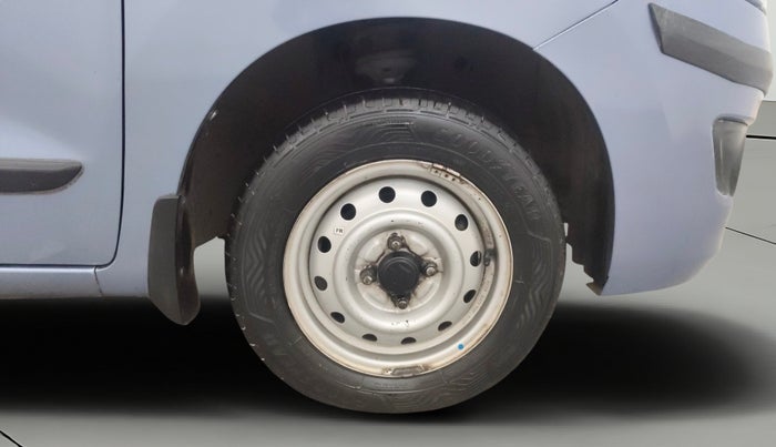 2015 Maruti Wagon R 1.0 LXI, Petrol, Manual, 64,833 km, Right Front Wheel