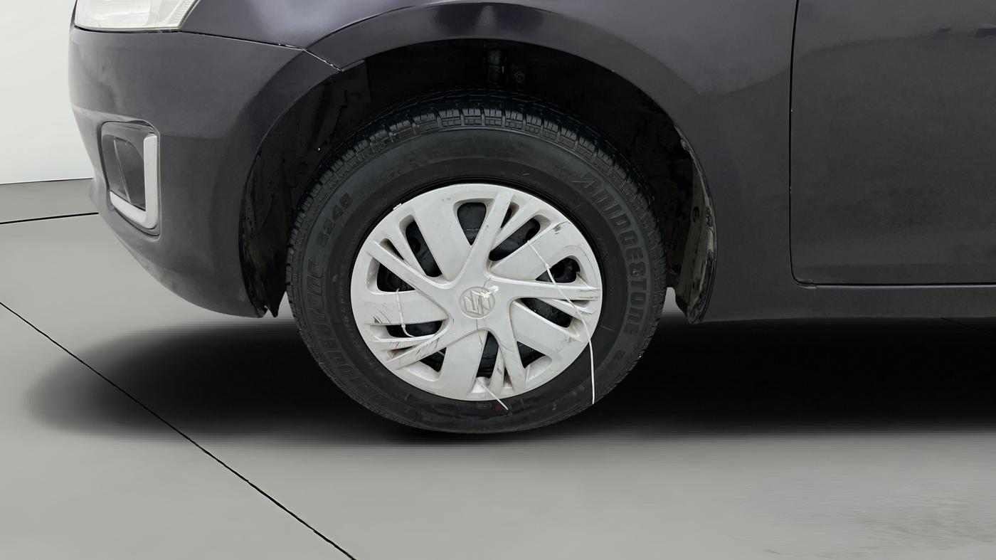 2015 Maruti Swift VXI, Petrol, Manual, 57,277 km, Left Front Wheel