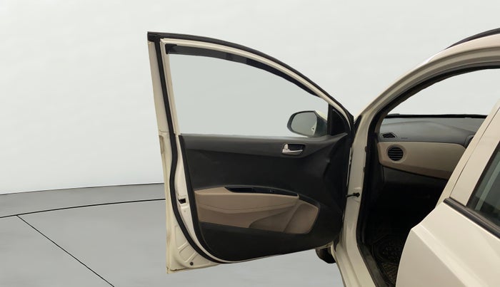 2016 Hyundai Grand i10 SPORTZ 1.2 KAPPA VTVT, CNG, Manual, 89,067 km, LHS Front Door