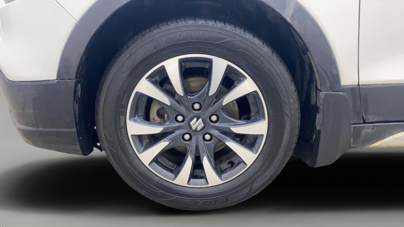 2017 Maruti S Cross ALPHA 1.3, Diesel, Manual, 87,034 km, Left Front Wheel