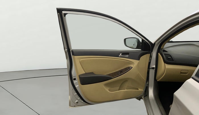 2017 Hyundai Verna 1.6 VTVT SX (O), Petrol, Manual, 74,214 km, LHS Front Door