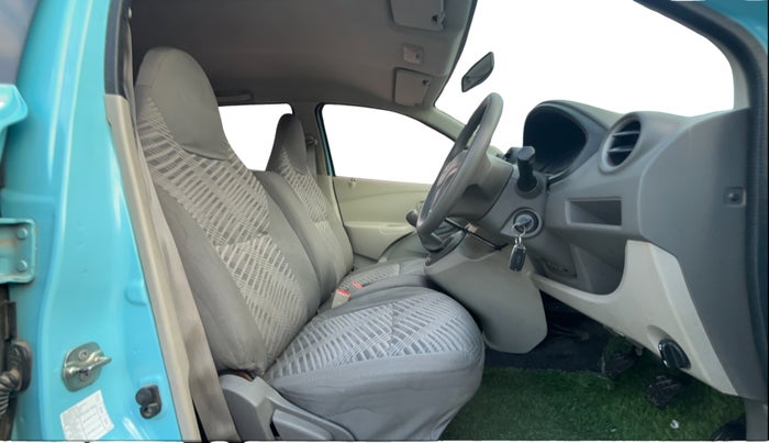 2014 Datsun Go T, Petrol, Manual, 45,902 km, Right Side Front Door Cabin