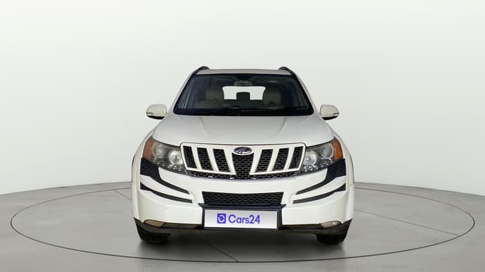 2015 Mahindra XUV500 W6, Diesel, Manual, 1,22,349 km, Front
