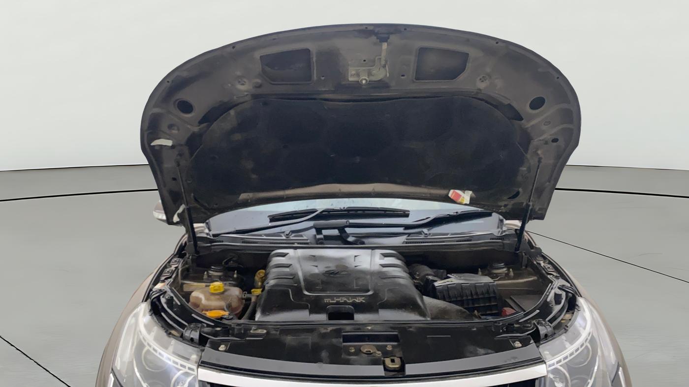 2018 Mahindra XUV500 W11 AT, Diesel, Automatic, 84,090 km, Open Bonet