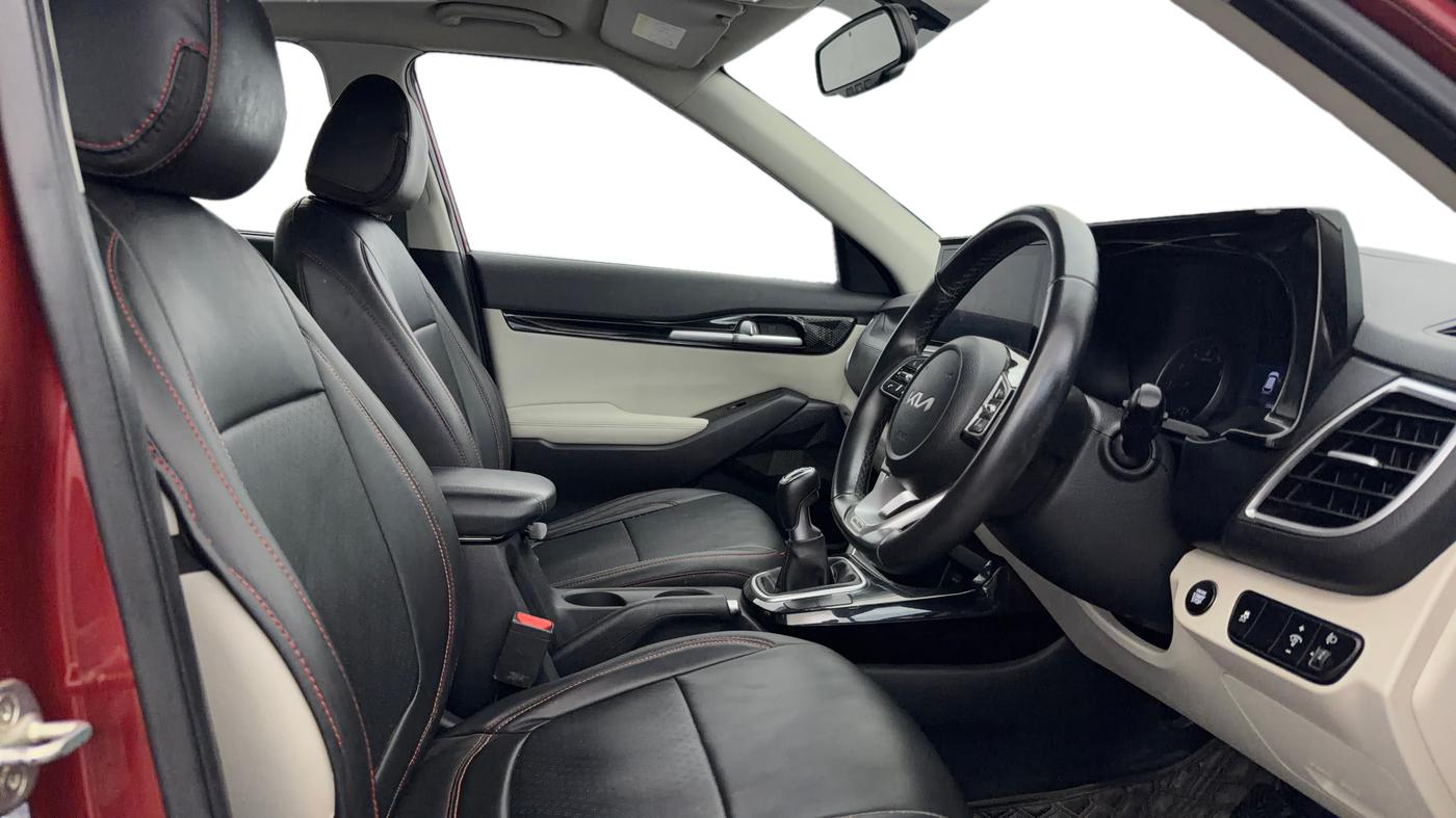 2022 KIA SELTOS HTX 1.5 PETROL, Petrol, Manual, 83,404 km, Right Side Front Door Cabin
