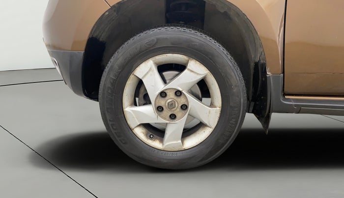 2015 Renault Duster 85 PS RXL DIESEL (OPT), Diesel, Manual, 84,284 km, Left Front Wheel