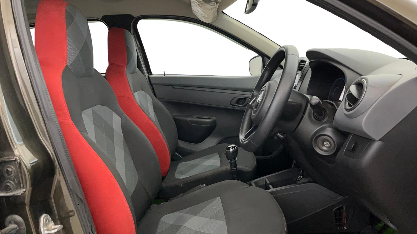 2021 Renault Kwid RXT 1.0 (O), Petrol, Manual, 36,103 km, Right Side Front Door Cabin