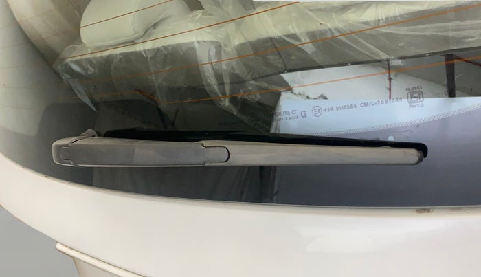 2023 Mahindra XUV700 AX 7 LUXURY D AWD AT 7 STR, Diesel, Automatic, 76,365 km, Rear Wiper