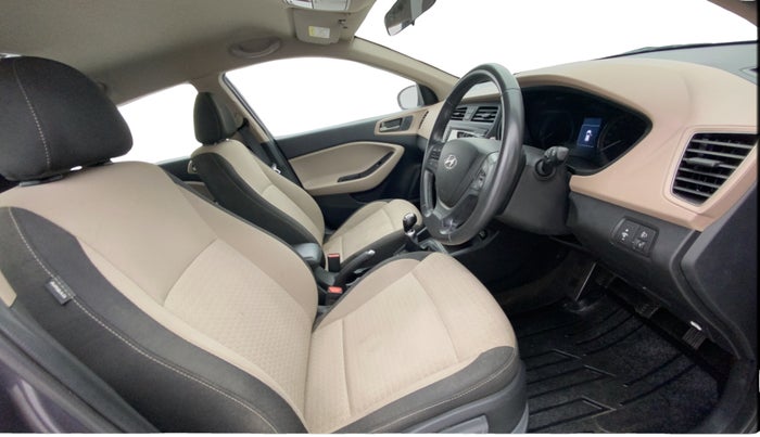 2017 Hyundai Elite i20 ASTA 1.2 (O), Petrol, Manual, 52,641 km, Right Side Front Door Cabin