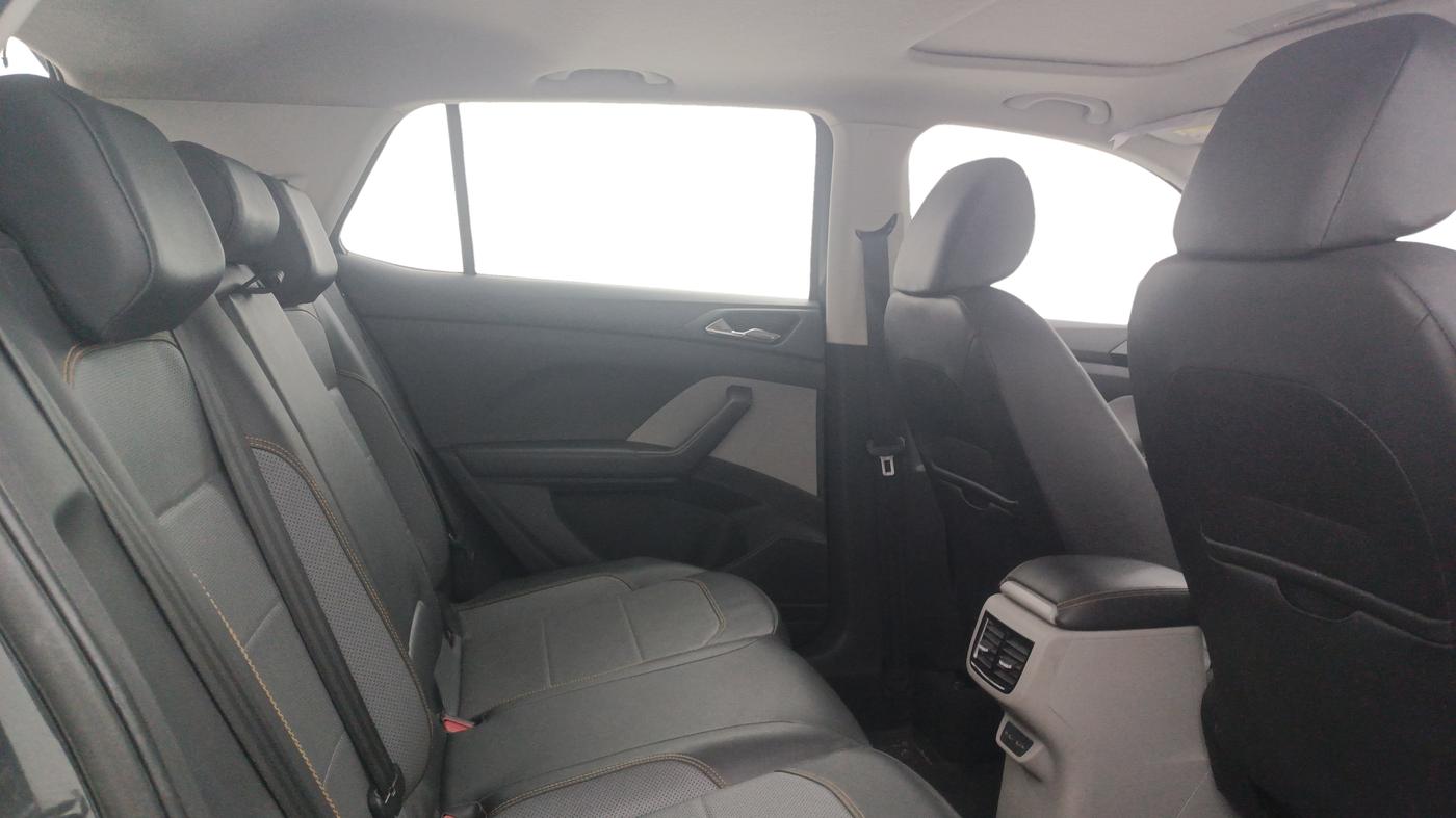 2021 Skoda KUSHAQ STYLE 1.5L TSI DSG, Petrol, Automatic, 85,768 km, Right Side Rear Door Cabin