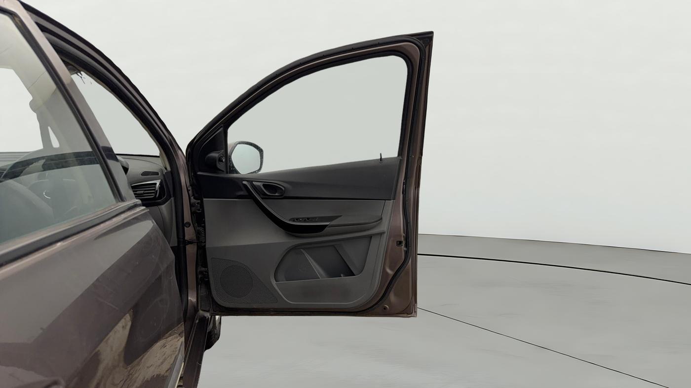 2018 Tata TIGOR XTA PETROL, Petrol, Automatic, 48,209 km, RHS Front Door