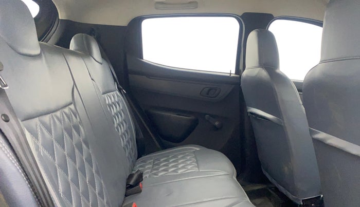 2024 Renault Kwid RXL(O) 1.0L AMT, Petrol, Automatic, 5,470 km, Right Side Rear Door Cabin